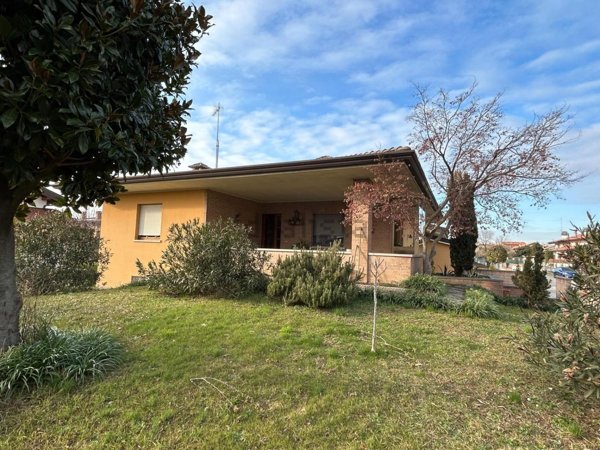 casa indipendente in vendita a Lestizza in zona Santa Maria