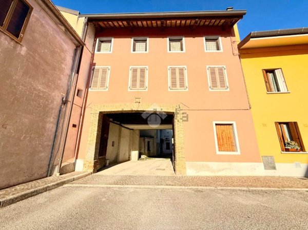 quadrivano in vendita a Lestizza in zona Nespoledo