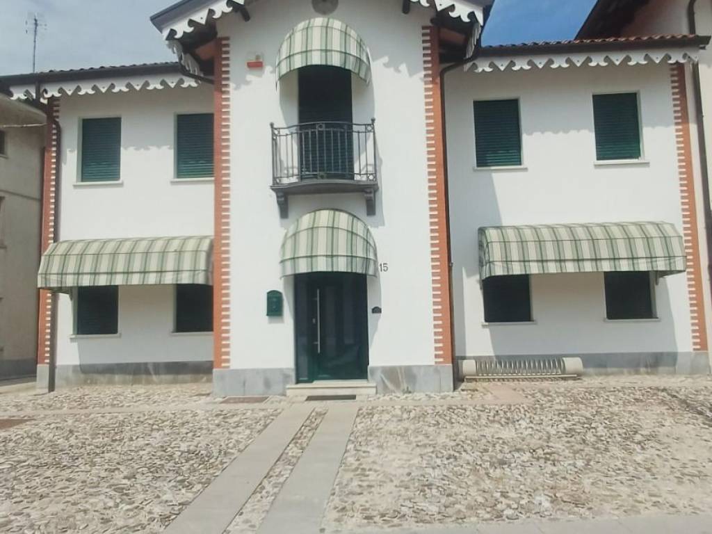 casa indipendente in vendita a Lestizza