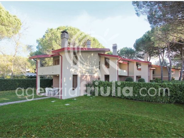 casa indipendente in vendita a Lignano Sabbiadoro in zona Riviera