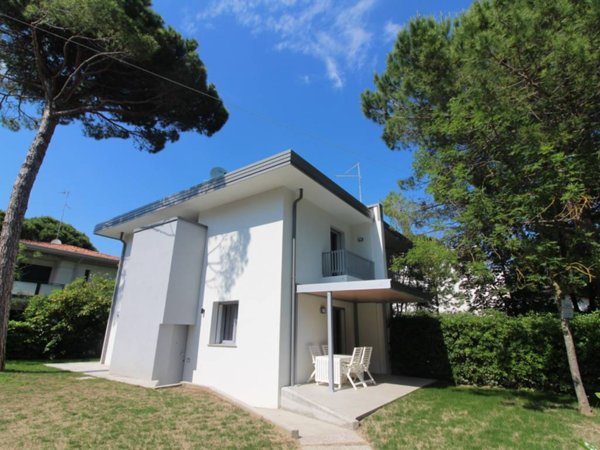casa indipendente in vendita a Lignano Sabbiadoro in zona Pineta