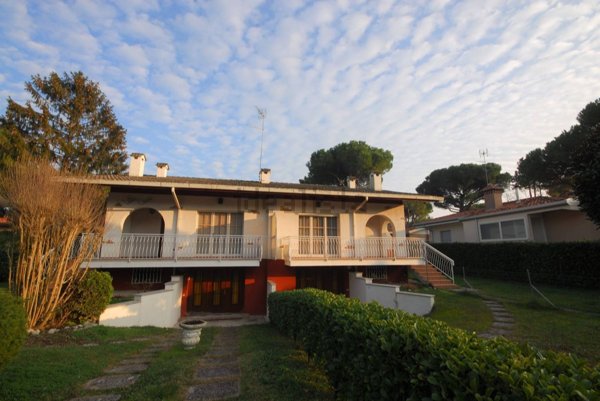casa indipendente in vendita a Lignano Sabbiadoro in zona Riviera