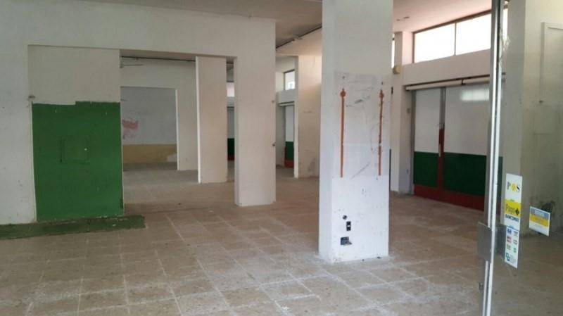 negozio in vendita a Lignano Sabbiadoro