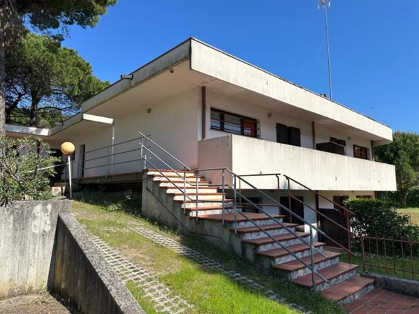 casa indipendente in vendita a Lignano Sabbiadoro in zona Pineta