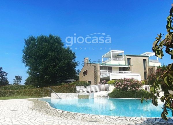 casa indipendente in vendita a Lignano Sabbiadoro in zona Riviera