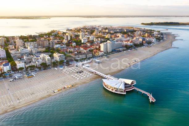 negozio in vendita a Lignano Sabbiadoro