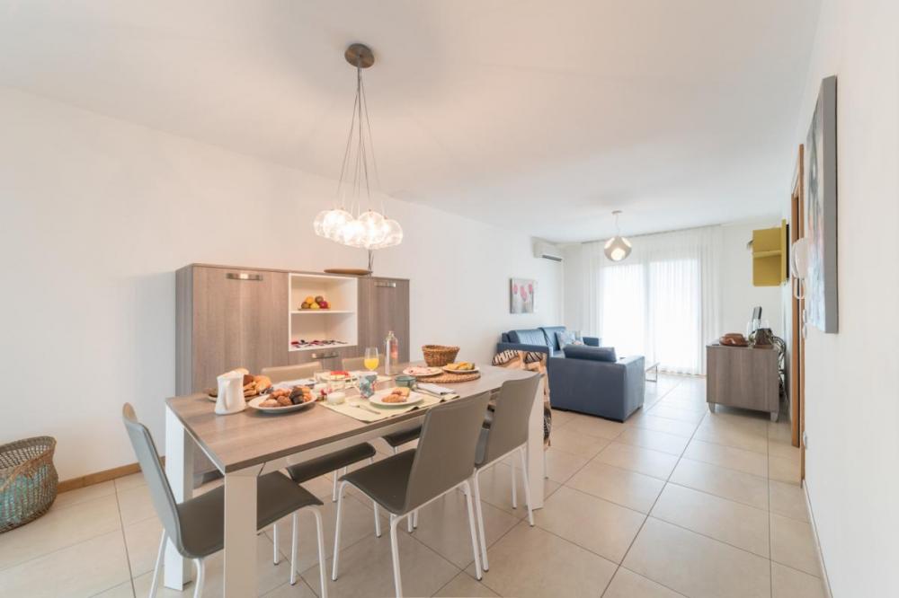 casa indipendente in vendita a Lignano Sabbiadoro in zona Riviera