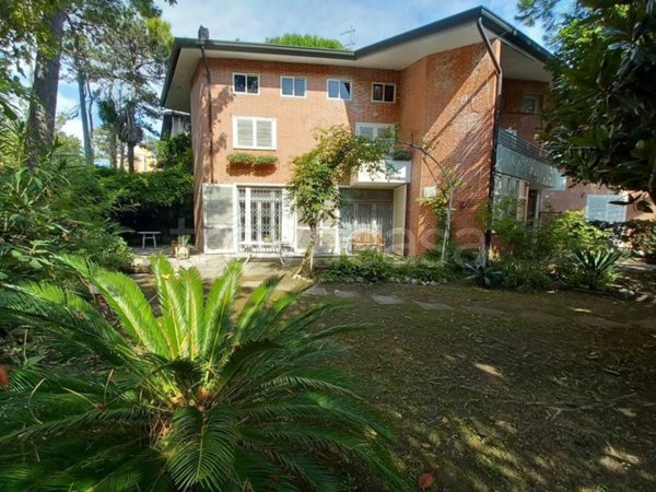 casa indipendente in vendita a Lignano Sabbiadoro in zona Pineta