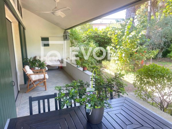 casa indipendente in vendita a Lignano Sabbiadoro in zona Pineta