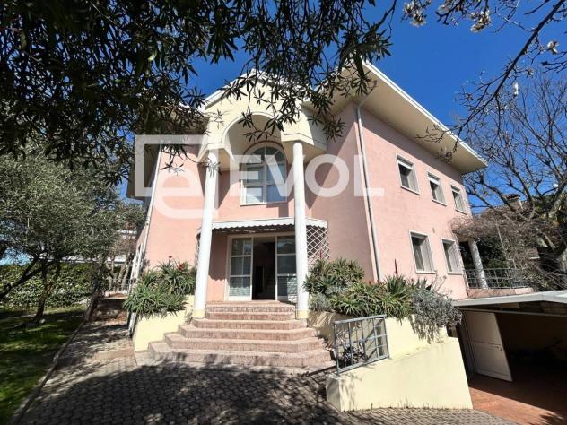 casa indipendente in vendita a Lignano Sabbiadoro