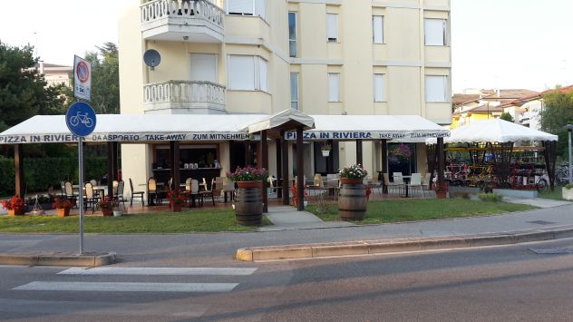 negozio in vendita a Lignano Sabbiadoro in zona Riviera