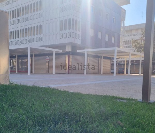 negozio in vendita a Lignano Sabbiadoro