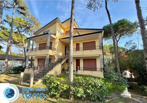 appartamento in vendita a Lignano Sabbiadoro in zona Pineta