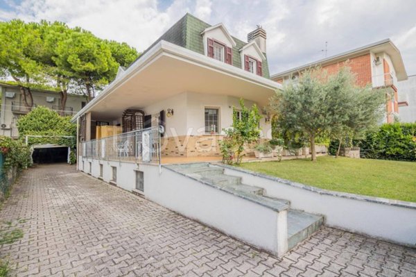 casa indipendente in vendita a Lignano Sabbiadoro