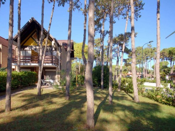 casa indipendente in vendita a Lignano Sabbiadoro in zona Riviera