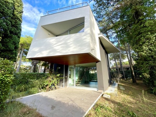 casa indipendente in vendita a Lignano Sabbiadoro in zona Pineta