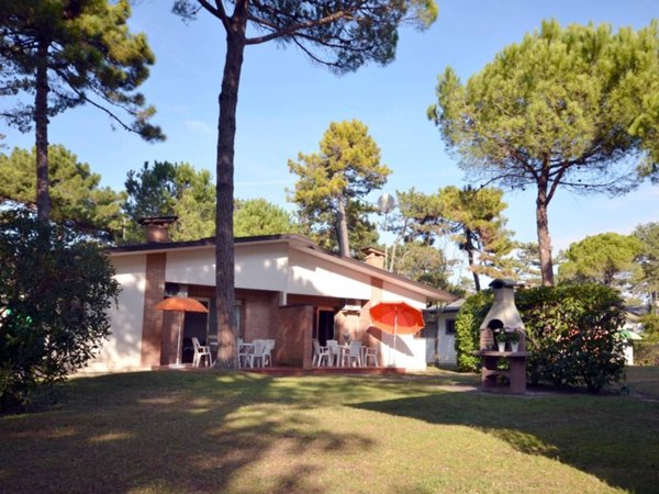 casa indipendente in vendita a Lignano Sabbiadoro in zona Pineta