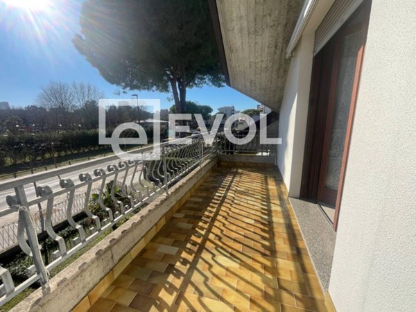 casa indipendente in vendita a Lignano Sabbiadoro