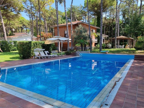 villa in vendita a Lignano Sabbiadoro in zona Riviera