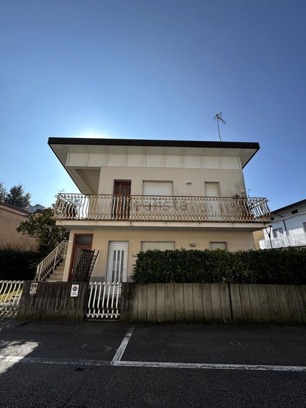 casa indipendente in vendita a Lignano Sabbiadoro