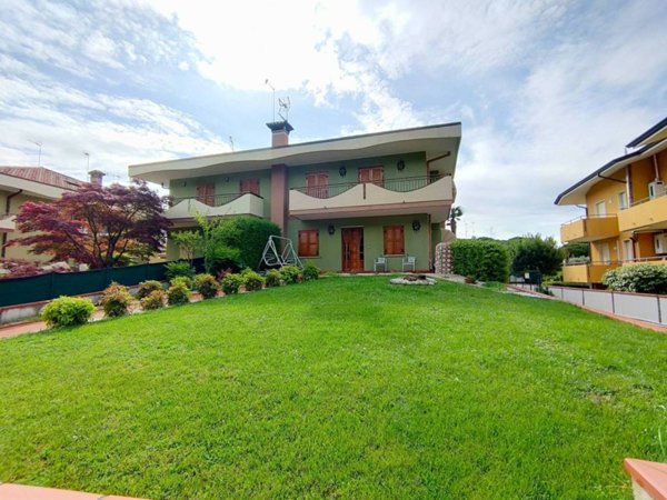 casa indipendente in vendita a Lignano Sabbiadoro