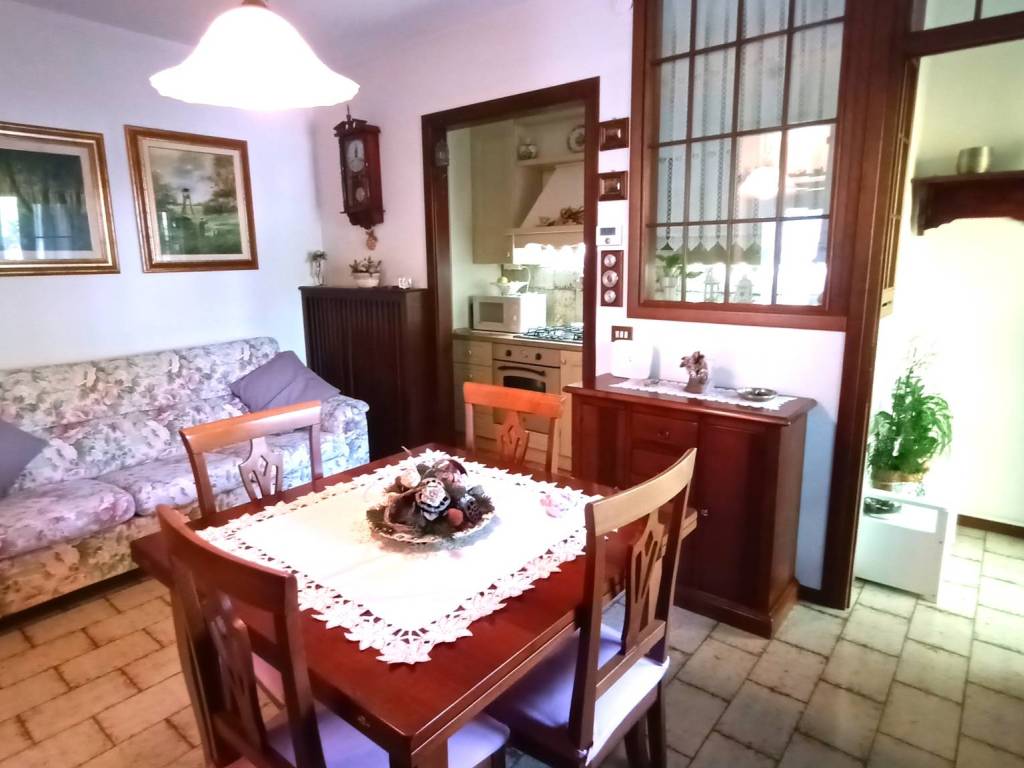 appartamento in vendita a Lignano Sabbiadoro in zona Pineta