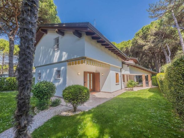 casa indipendente in vendita a Lignano Sabbiadoro in zona Pineta