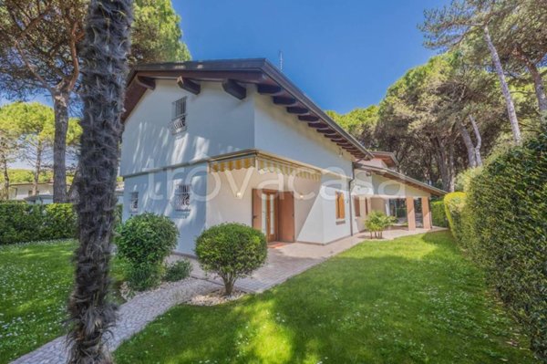 casa indipendente in vendita a Lignano Sabbiadoro in zona Pineta