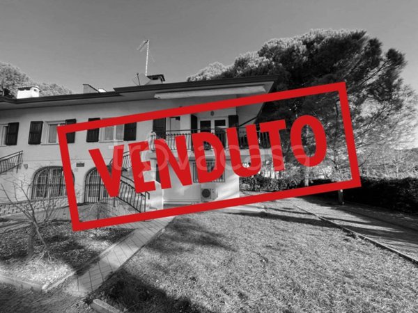 casa indipendente in vendita a Lignano Sabbiadoro