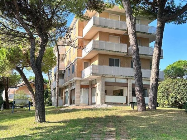 appartamento in vendita a Lignano Sabbiadoro in zona Pineta