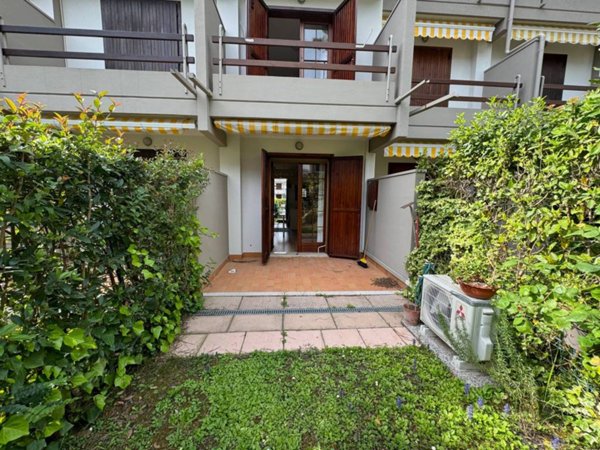 casa indipendente in vendita a Lignano Sabbiadoro in zona Pineta