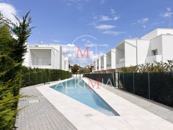 casa indipendente in vendita a Lignano Sabbiadoro