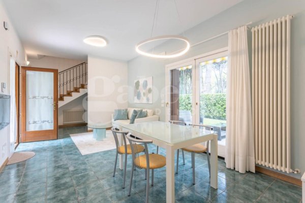 casa indipendente in vendita a Lignano Sabbiadoro in zona Pineta