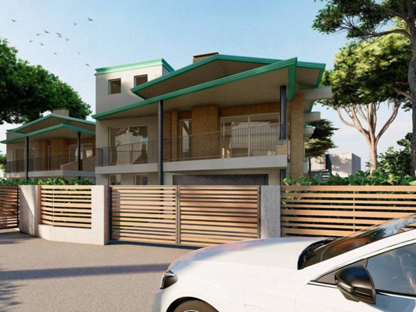 casa indipendente in vendita a Lignano Sabbiadoro in zona Pineta