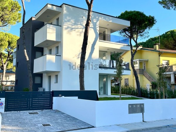 appartamento in vendita a Lignano Sabbiadoro in zona Pineta