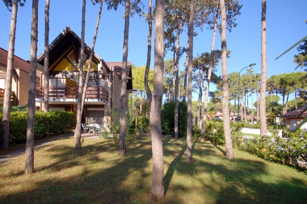 casa indipendente in vendita a Lignano Sabbiadoro in zona Riviera