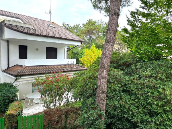 casa indipendente in vendita a Lignano Sabbiadoro in zona Pineta