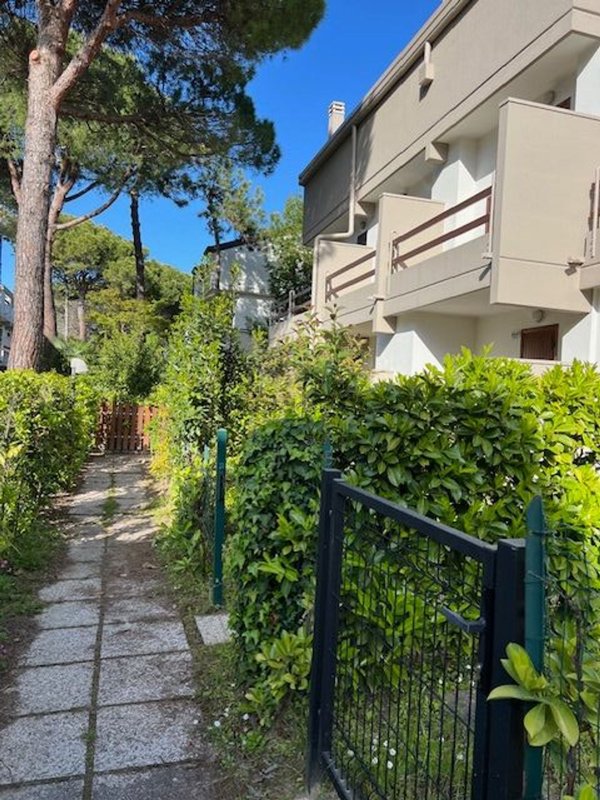 casa indipendente in vendita a Lignano Sabbiadoro in zona Pineta