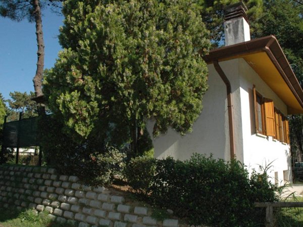 casa indipendente in vendita a Lignano Sabbiadoro in zona Pineta