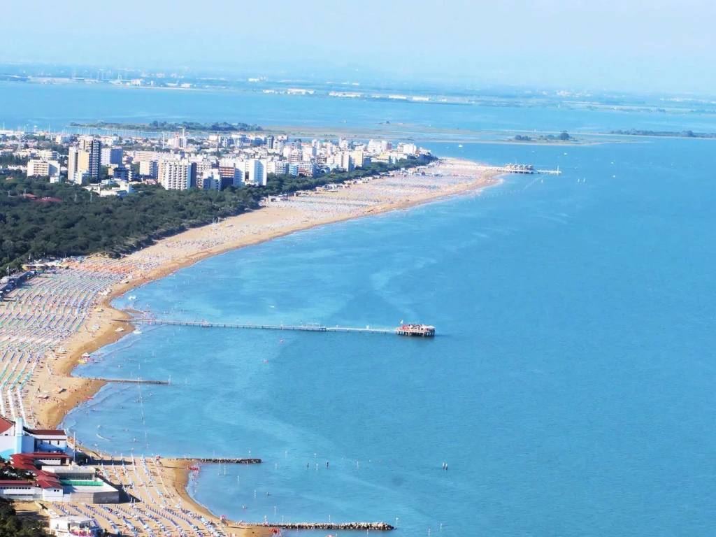 intera palazzina in vendita a Lignano Sabbiadoro