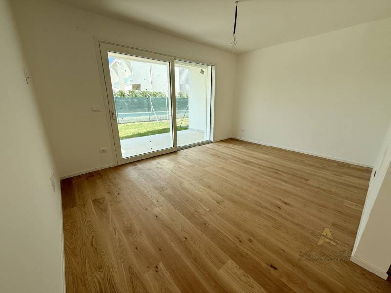 casa indipendente in vendita a Lignano Sabbiadoro in zona Pineta