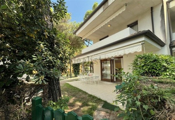 casa indipendente in vendita a Lignano Sabbiadoro in zona Pineta