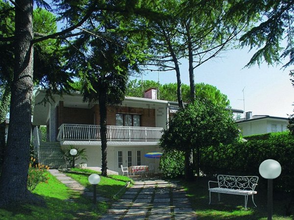 casa indipendente in vendita a Lignano Sabbiadoro in zona Riviera