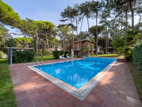 casa indipendente in vendita a Lignano Sabbiadoro in zona Riviera