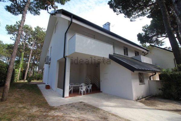 casa indipendente in vendita a Lignano Sabbiadoro in zona Riviera