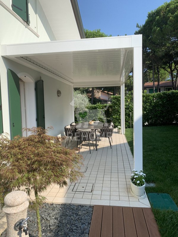 casa indipendente in vendita a Lignano Sabbiadoro in zona Pineta