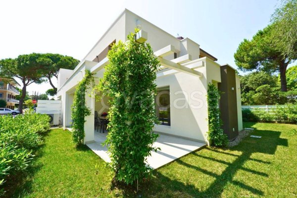 casa indipendente in vendita a Lignano Sabbiadoro