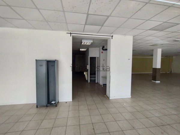 negozio in vendita a Lignano Sabbiadoro