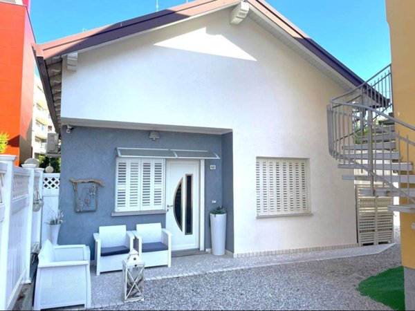casa indipendente in vendita a Lignano Sabbiadoro