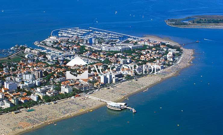 intera palazzina in vendita a Lignano Sabbiadoro